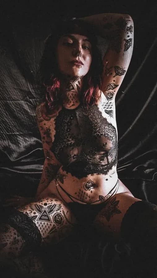Laqueenoftheconnasses
