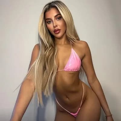 Goddess Emily 👱🏻♀️ Teen Blonde Findom 🖤 New